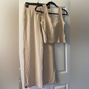 Wishlist Size Small Linen Cream Set NWT